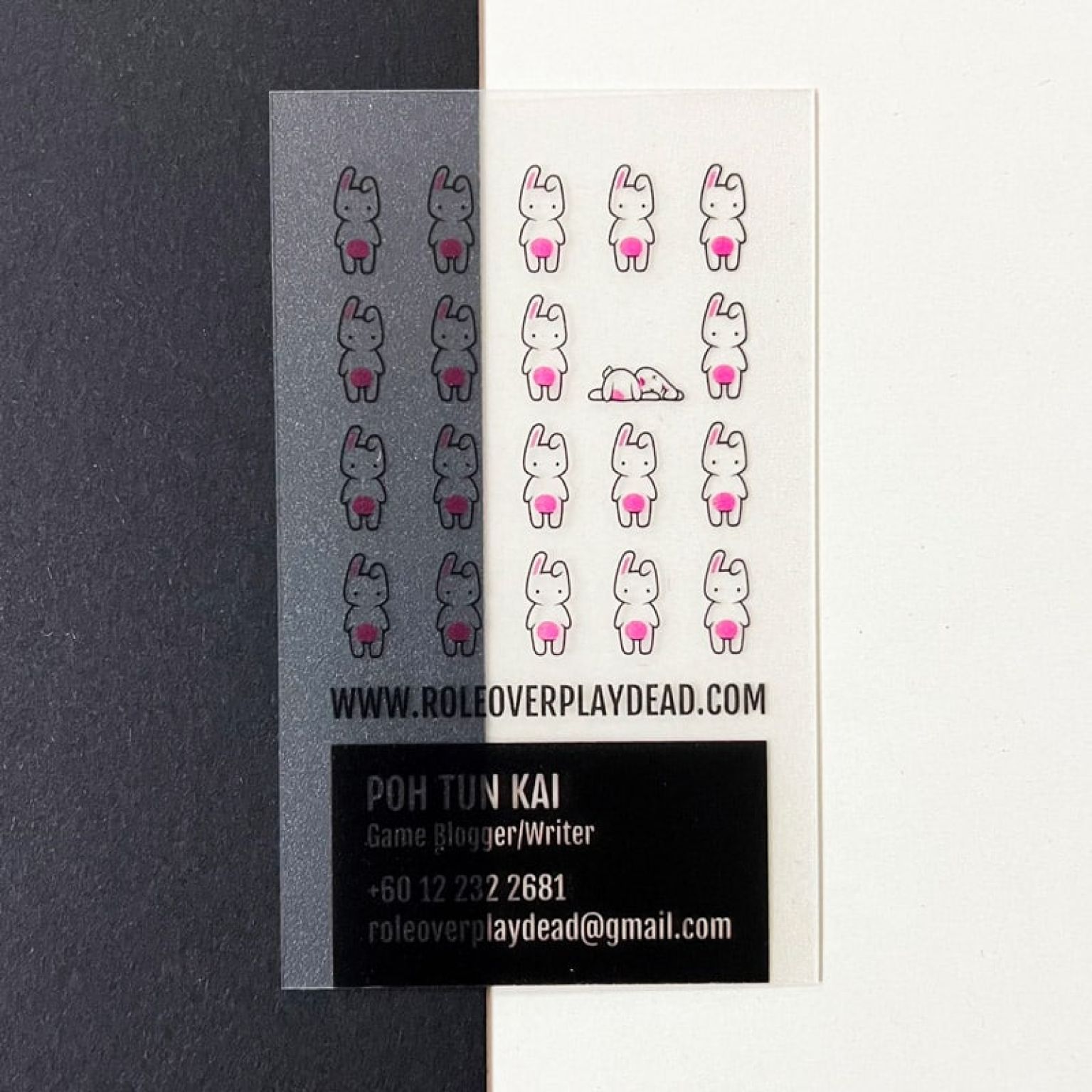 0.4mm Frosted Transparent PVC Business Cards Opaque Visual -Frosted transparency PVC Business Cards appearance.